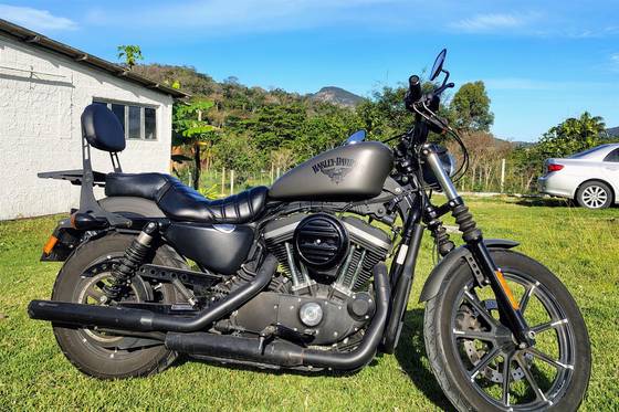 HARLEY-DAVIDSON SPORTSTER XL 883N IRON 